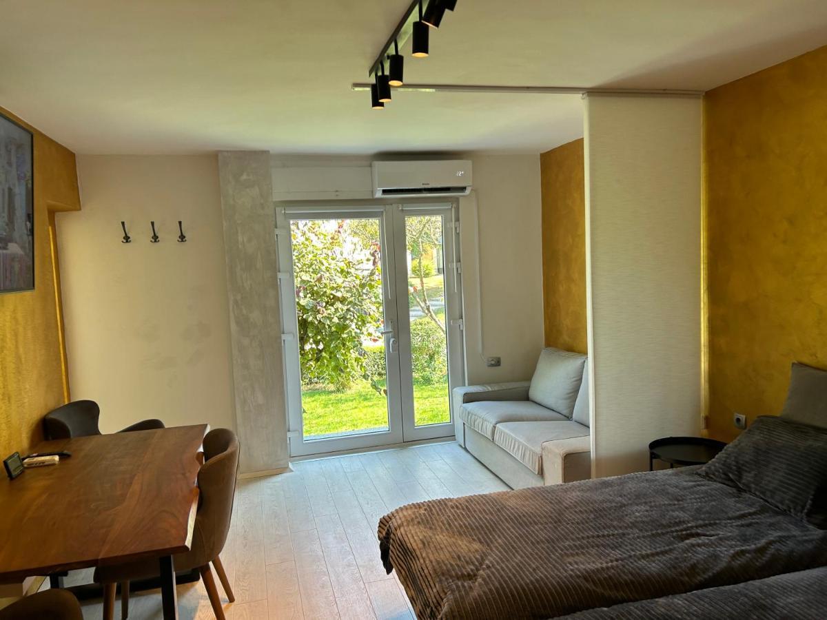 Apartment Gal Novo Mesto Ngoại thất bức ảnh