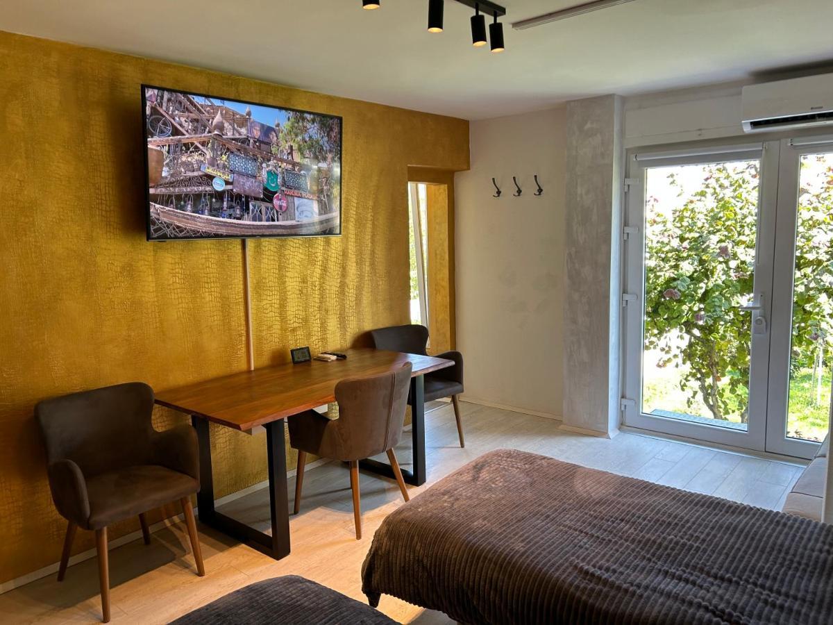 Apartment Gal Novo Mesto Ngoại thất bức ảnh