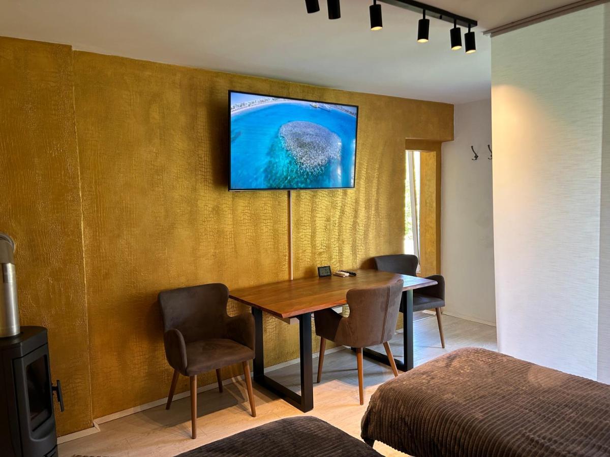 Apartment Gal Novo Mesto Ngoại thất bức ảnh