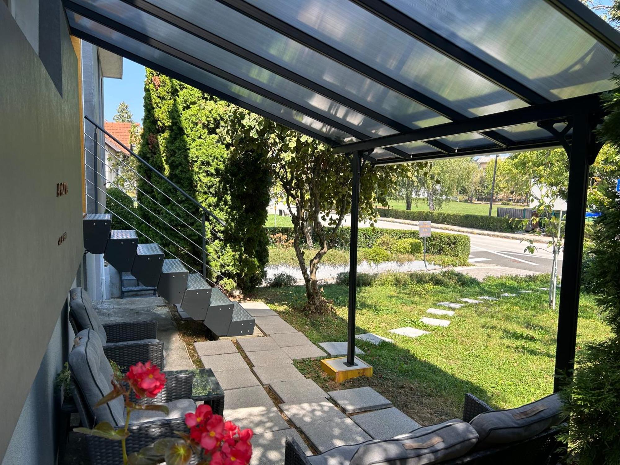 Apartment Gal Novo Mesto Ngoại thất bức ảnh